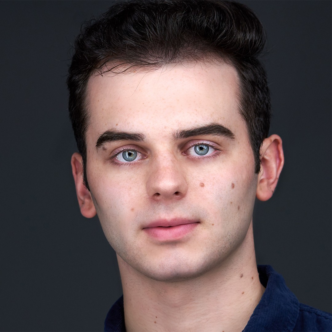 A portrait of Eli Owens