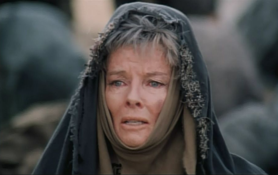 Katherine Hepburn as Hecuba in The Trojan Women (1971), directed by Michael Cacoyannis. Cinerama. 